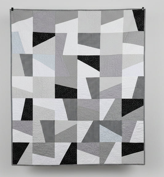 Midnight Contrast – Handmade Black & White Quilt