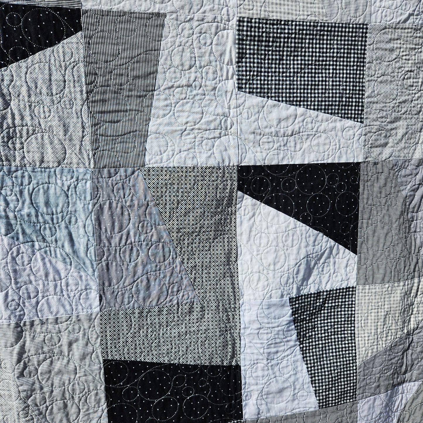 Midnight Contrast – Handmade Black & White Quilt