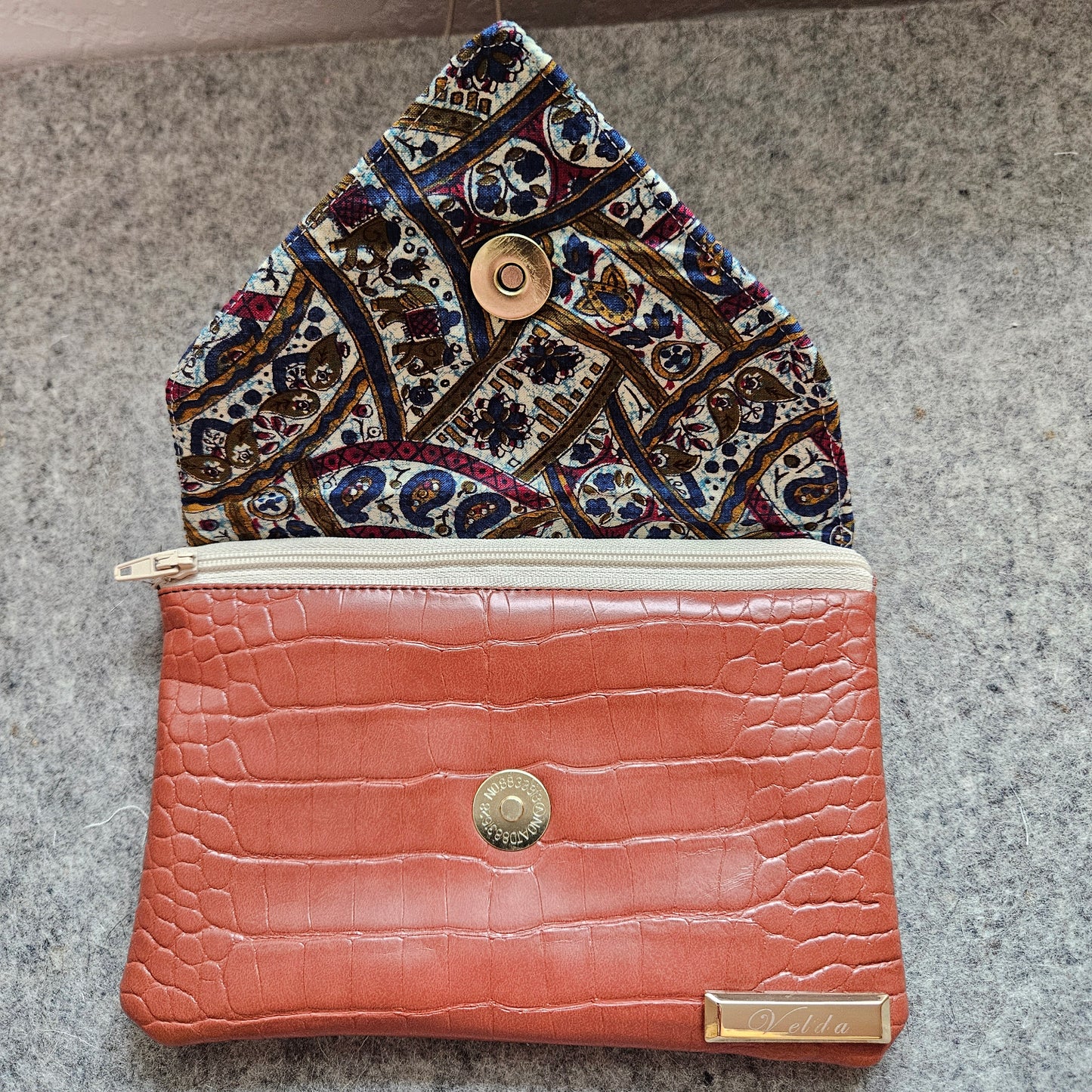 Ecru Art Deco Wristlet Clutch – Quilted Handmade Velda Bag with Croc Texture