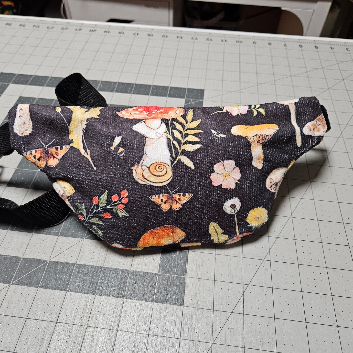 Velda Mushroom Botanical Fanny Pack – Boho Belt Bag