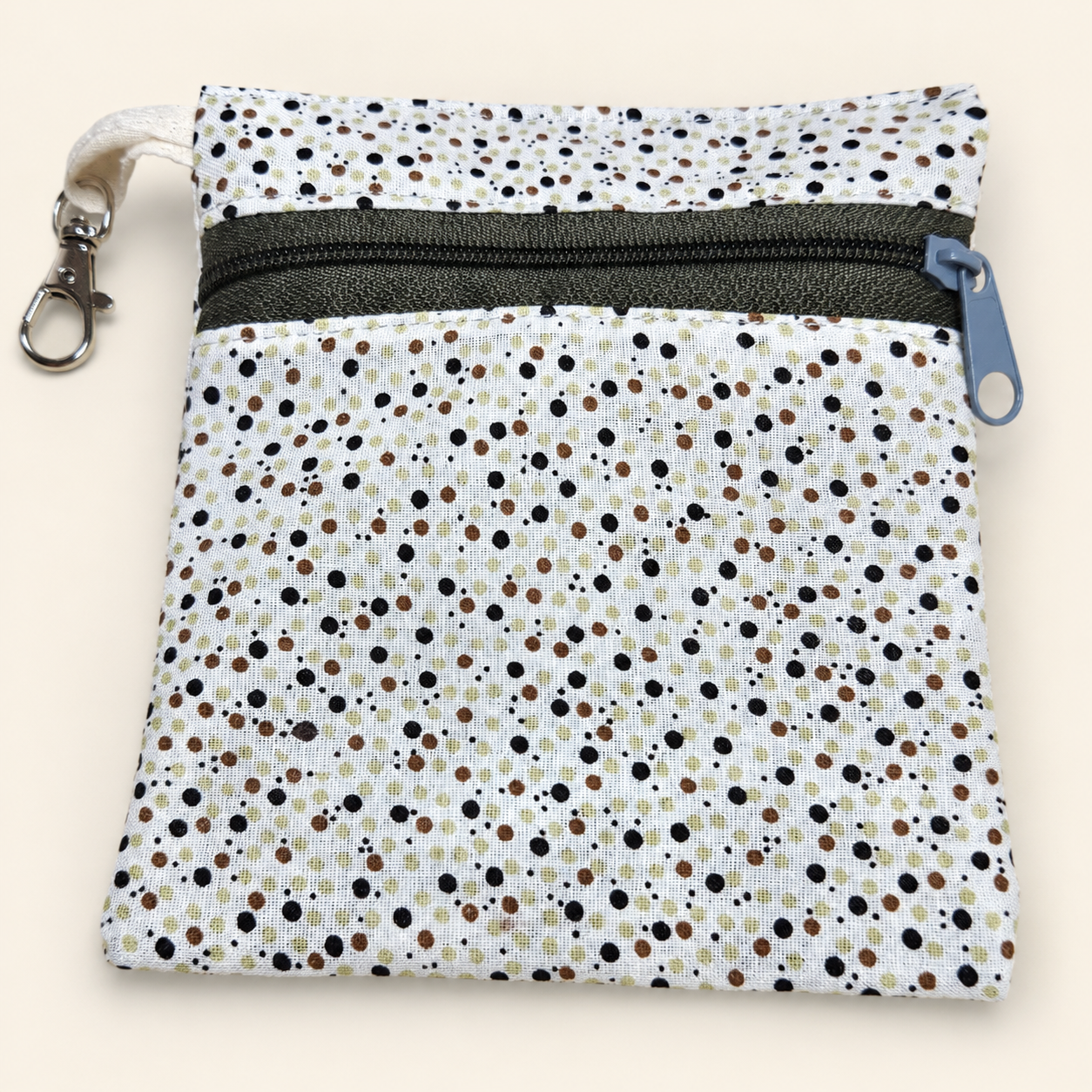 Handmade Flat Zipper Pouch – Brown Stars / Brown Zipper / Green Pull
