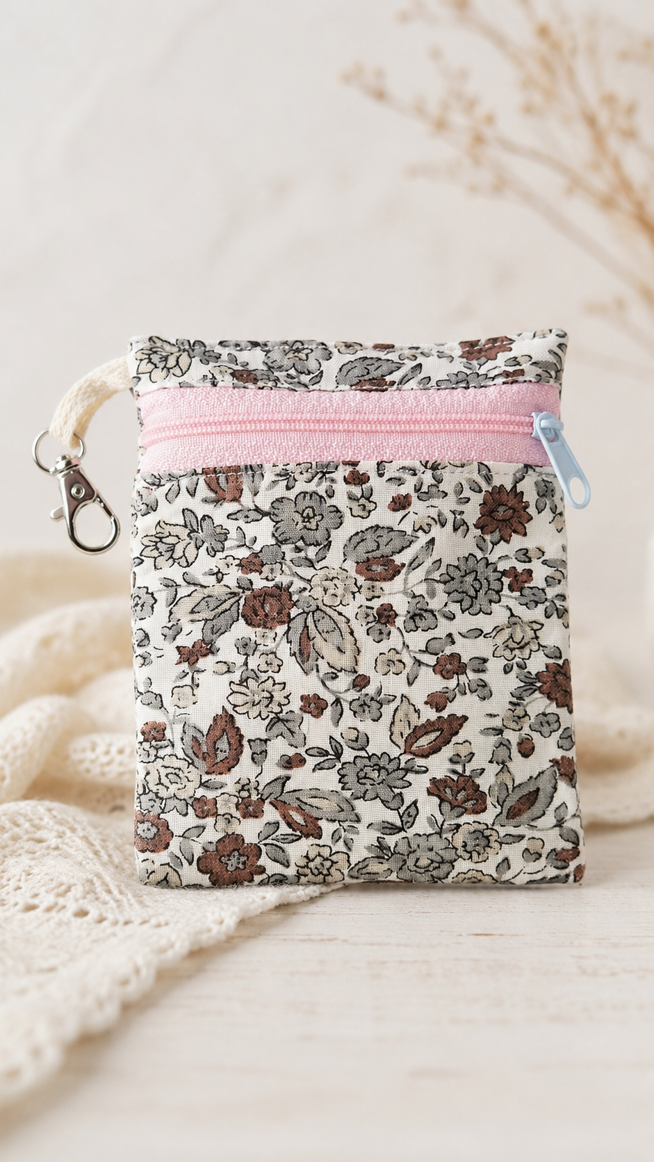 Handmade Flat Zipper Pouch – Vintage Cream Floral / Pink Zipper / Blue Pull